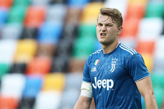 阿莫林执教曼联第一周 展现出非凡的魅力和自信